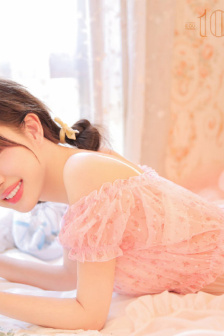 女生泳衣遮肚子