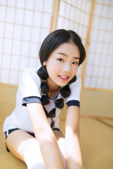 霹雳红唇